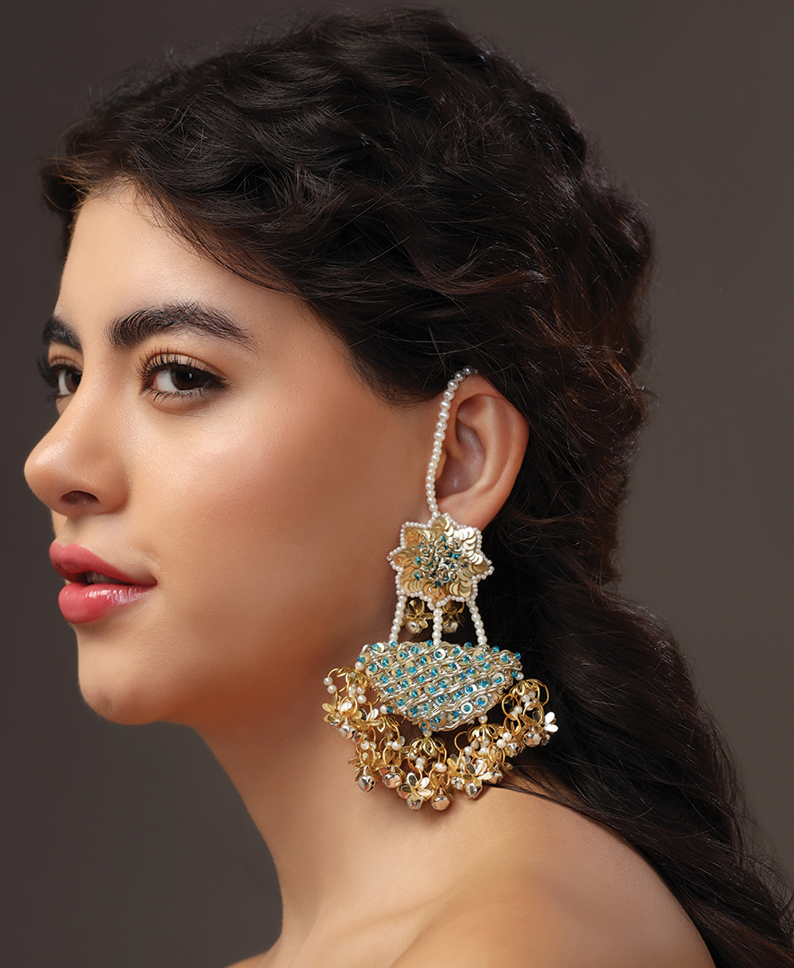 Surbhi Sethi Dua in Latkan Tara Chaand Earrings with Pearl Earchain